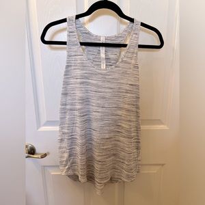 Lululemon size 6 women’s tank top